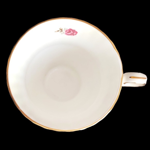 Vintage Royal Windsor Fine Bone China Tea Cup & Saucer Set Cottage Roses Pattern - Picture 3 of 8